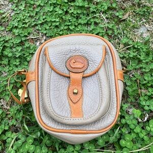Vintage dooney and bourke camera bag no straps